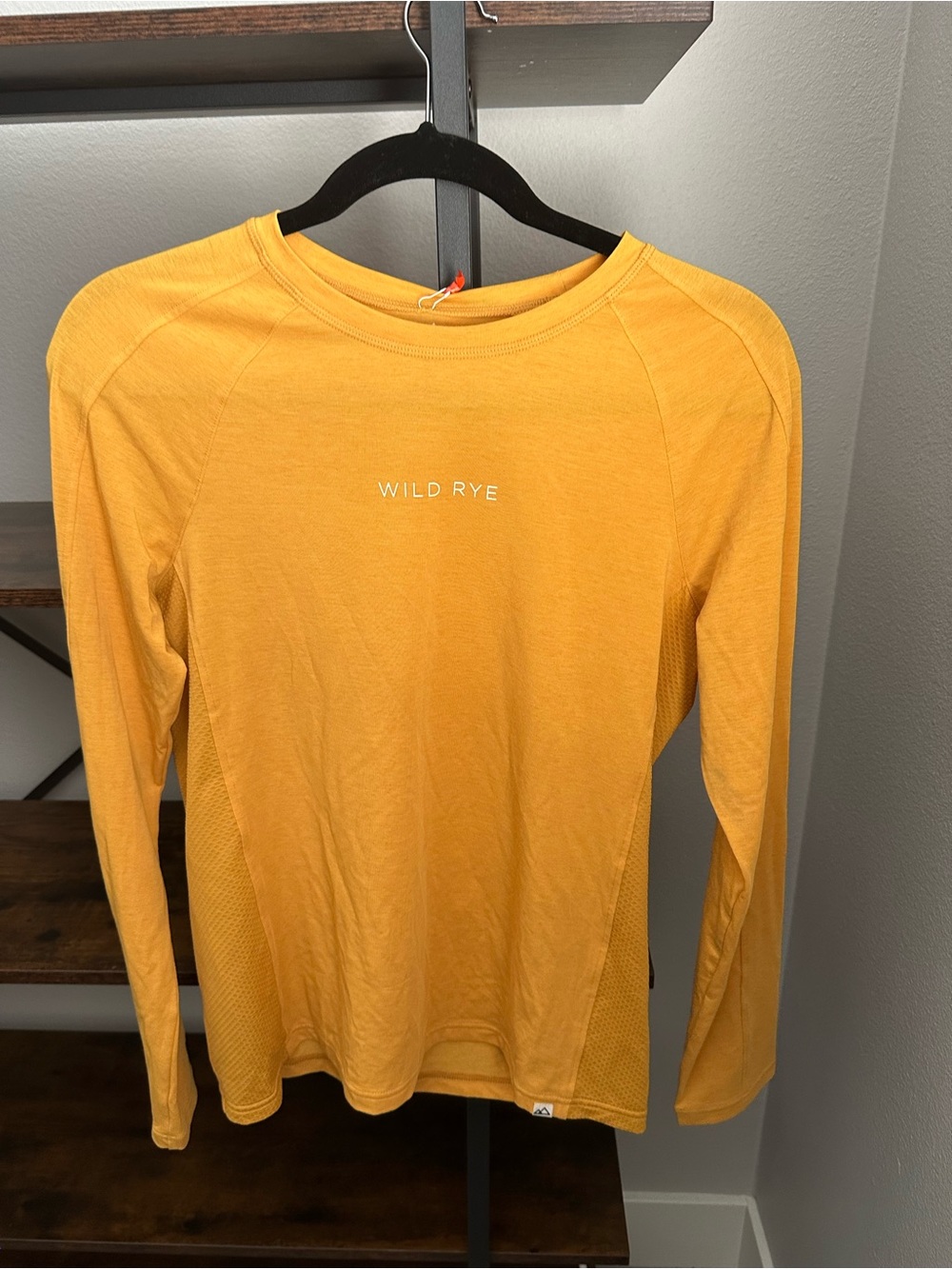 WILD RYE Women’s Long-Sleeve Crew — Mustard Yellow Sz 6